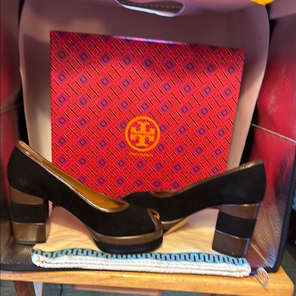 Tory Burch Black Leather Heels - Picture 1 of 16